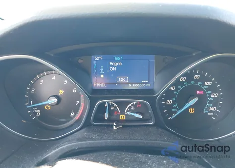 2014 Ford Focus Se z USA, uszkodzony, nr VIN 1FADP3K2XEL152263